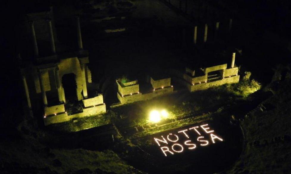 Volterra illuminata per la Notte rossa 