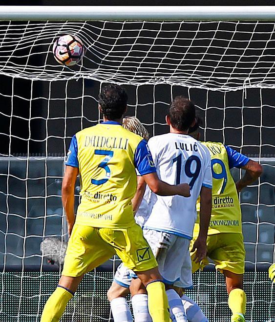 Il Chievo ci prova con Gamberini ma la Lazio lo riacciuffa subito