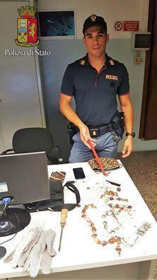 La refurtiva sequestrata dalla polizia