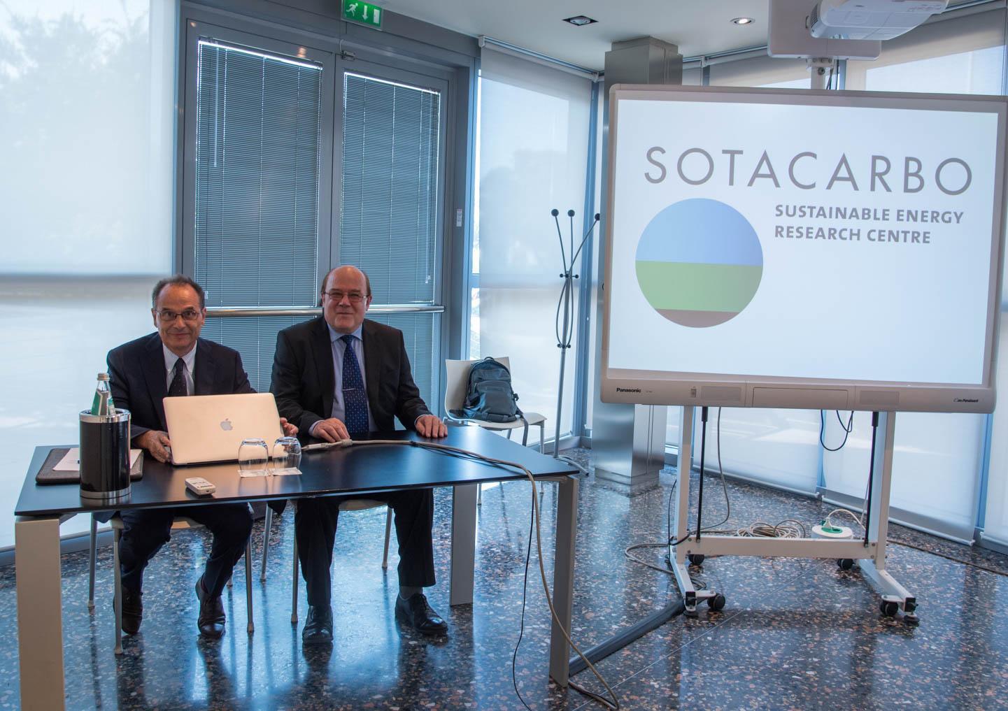 Alessandro Lanza presidente di Sotacarbo e Andrew Michener studioso inglese di energia da biomasse (foto Mario Rosas)