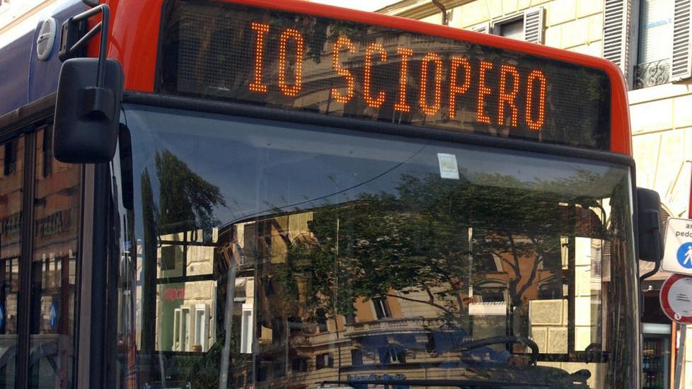 Giovedì sciopero dei bus dalle 17,30 alle 21,30 anche a Livorno