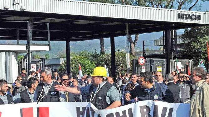 Hitachi, salta l’accordo sul monte ore dei permessi sindacali