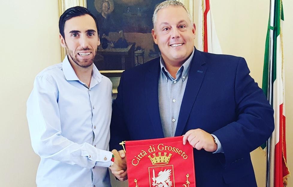 Il sindaco riceve il maratoneta La Rosa