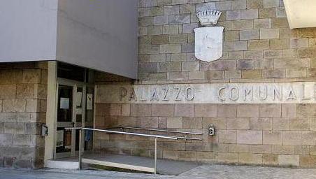Cartelle esattoriali modificate Due dipendenti finiscono nei guai 