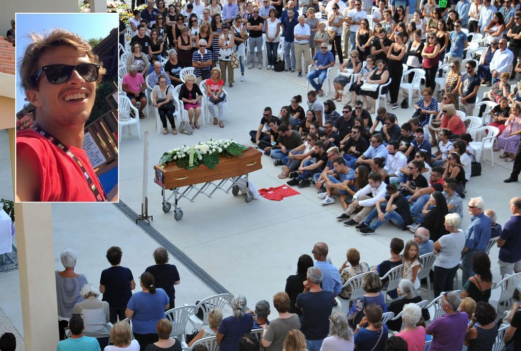 Il funerale di Matteo Fasolino