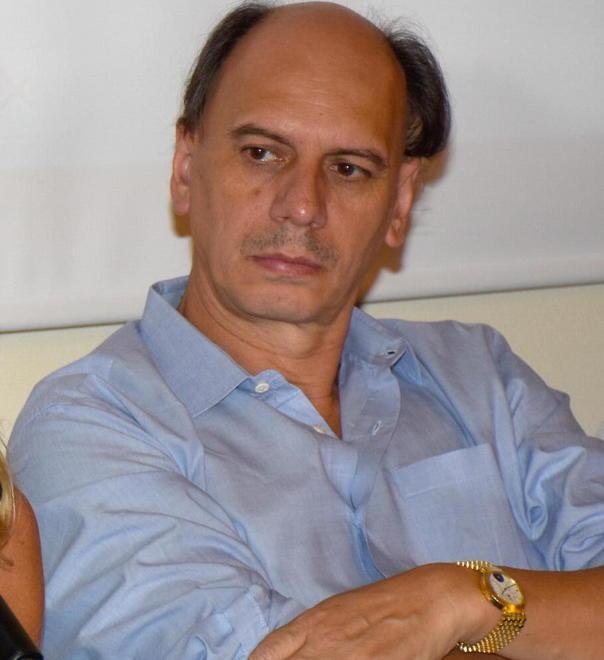 Silurato Agovino, panchina a Sanna 