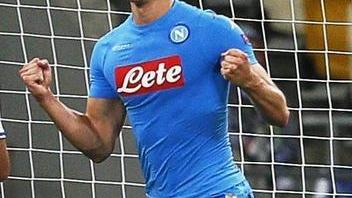 Milik è determinante Il Napoli parte con il piede giusto