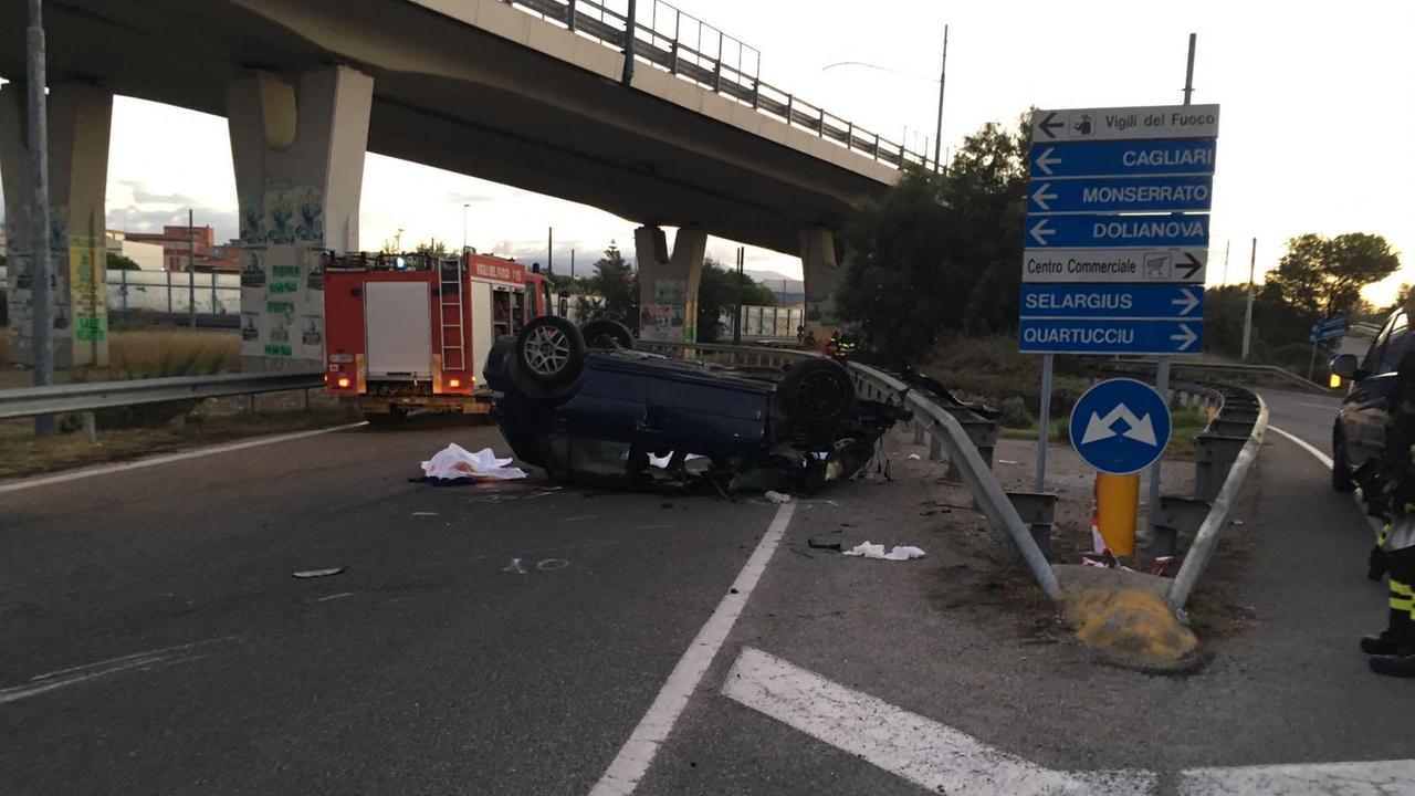 Cagliari, incidente con tre morti e due feriti: perizia sul sangue del conducente