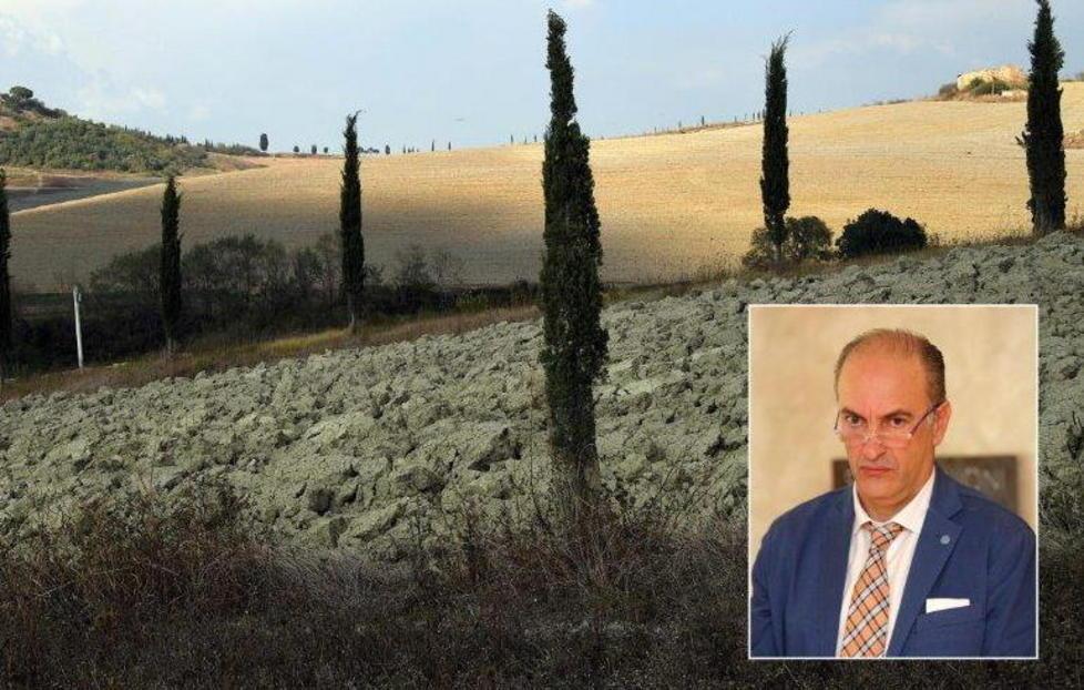 Sindaco attacca: per anni esposti caduti nel vuoto 