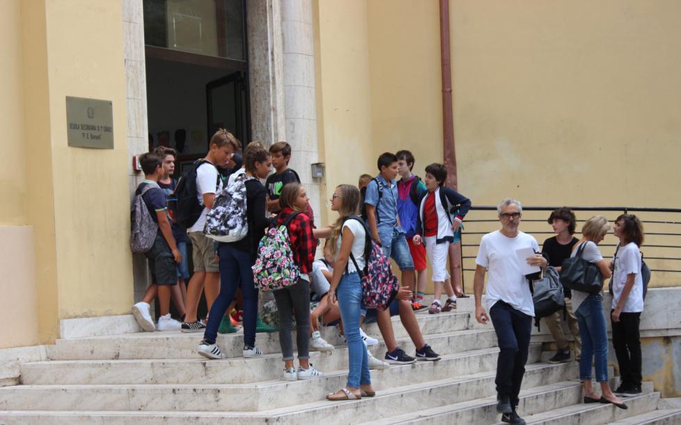 I varchi ztl restano attivi Caos all’uscita della scuola 