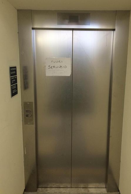 Ascensori installati ma mai attivati in stazione a Campiglia 