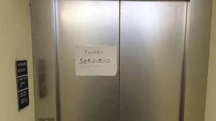 Ascensori installati ma mai attivati in stazione a Campiglia