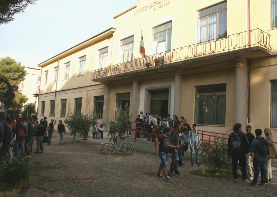 Primo giorno di scuola ma il sostegno non c’è 