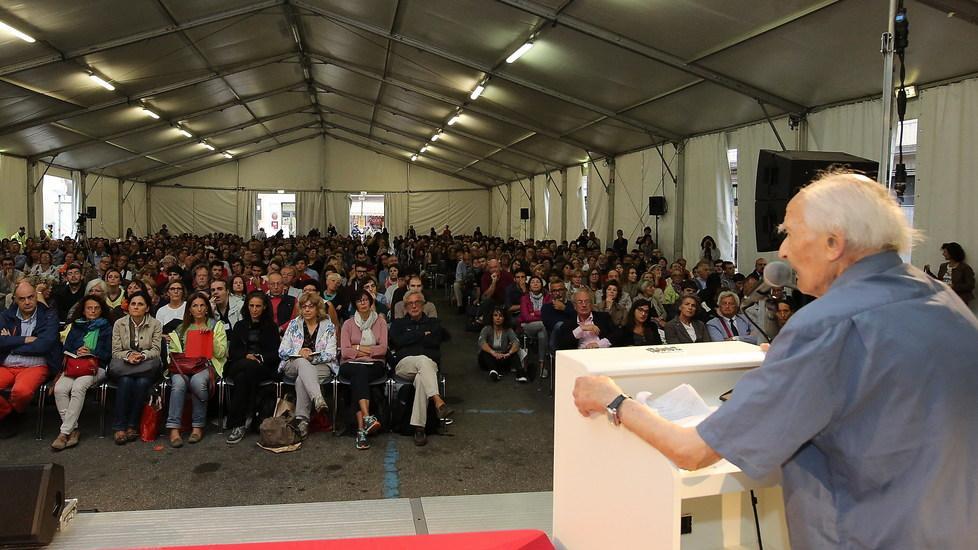 Bauman a Festival Filosofia: «Siamo al tutti contro tutti solo il dialogo ci salverà»