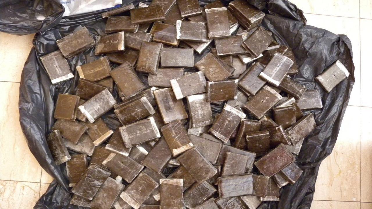 Portarono a Cagliari 500 chili di hascisc: di nuovo arrestati, ai domiciliari