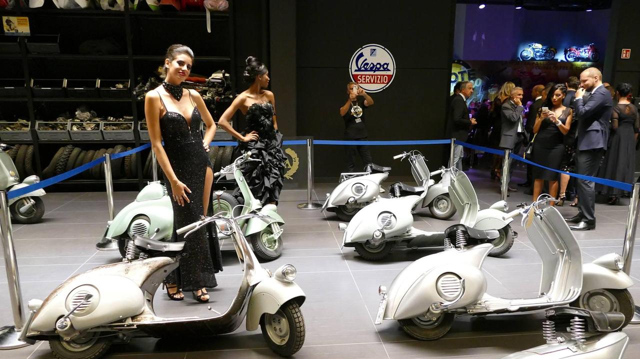 Vip, donne e motori all'inaugurazione di Ruote da Sogno