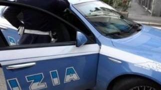 Donna aggredita in pieno giorno in macchina