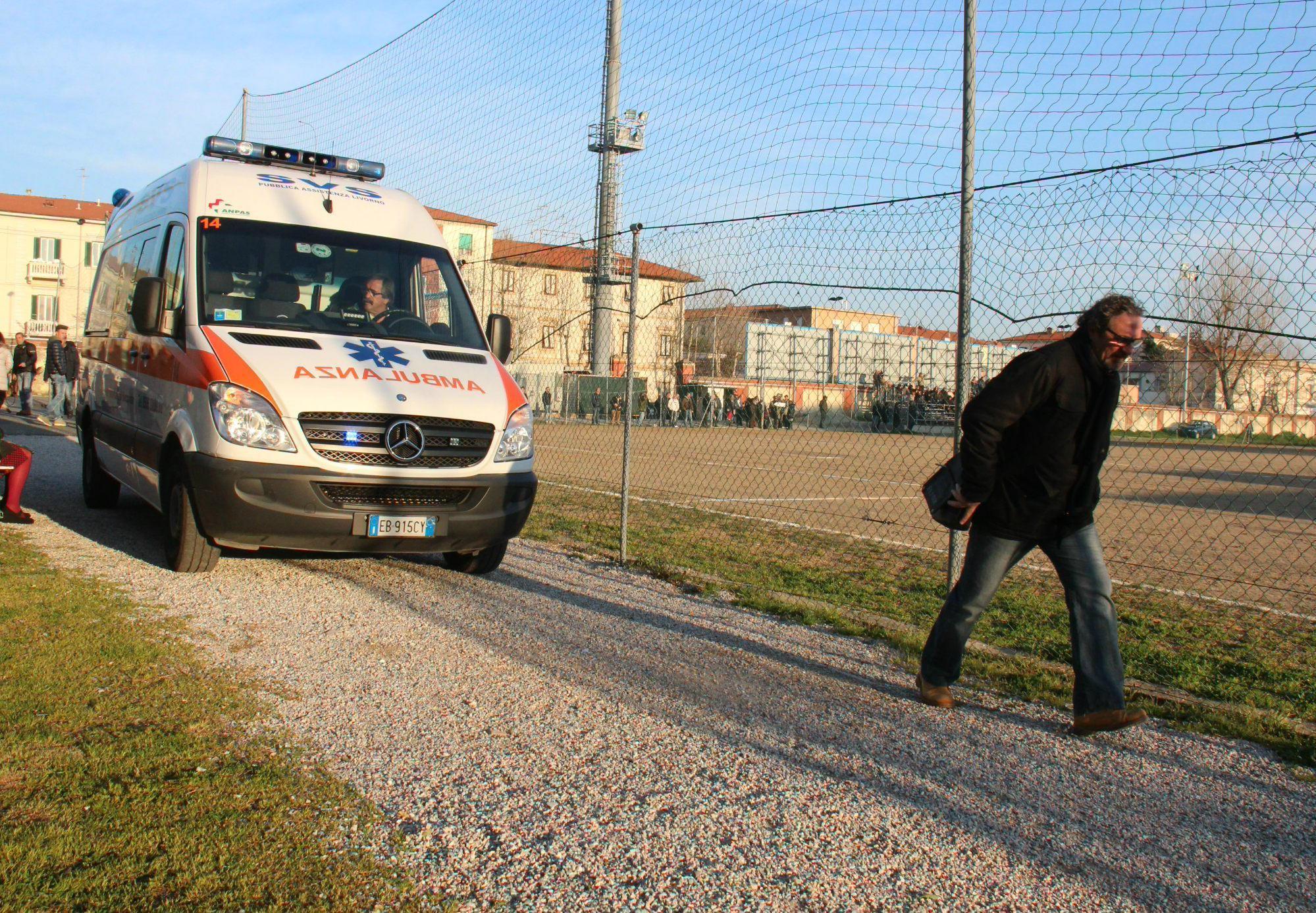 L'uomo è stato soccorso in prossimità dei campi sportivi del Picchi (foto d'archivio)