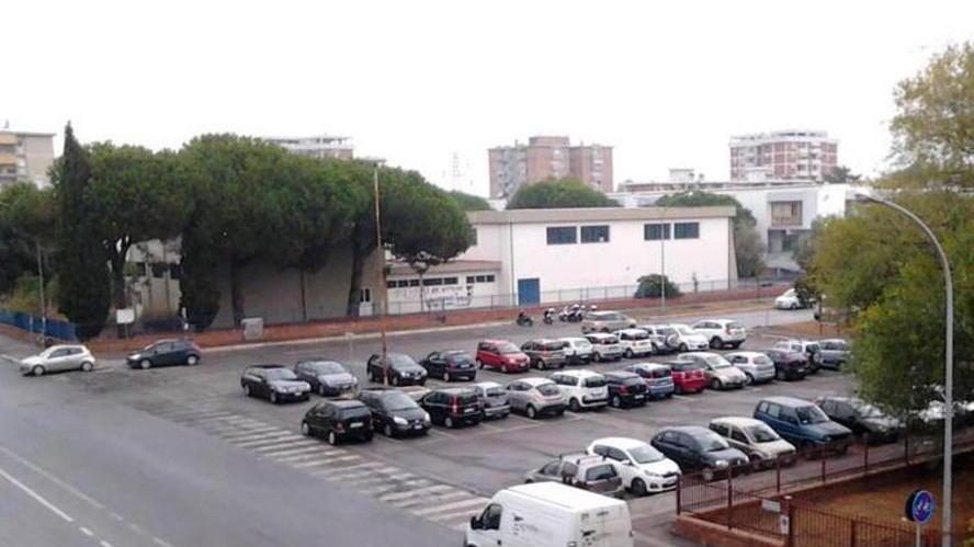 Maxi ingorgo in via De Gasperi
