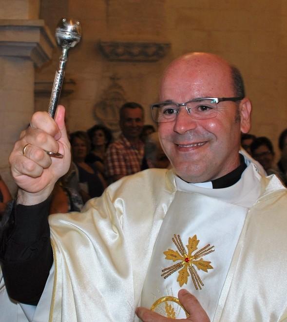 Una grande festa per l’arrivo del parroco don Brozzu