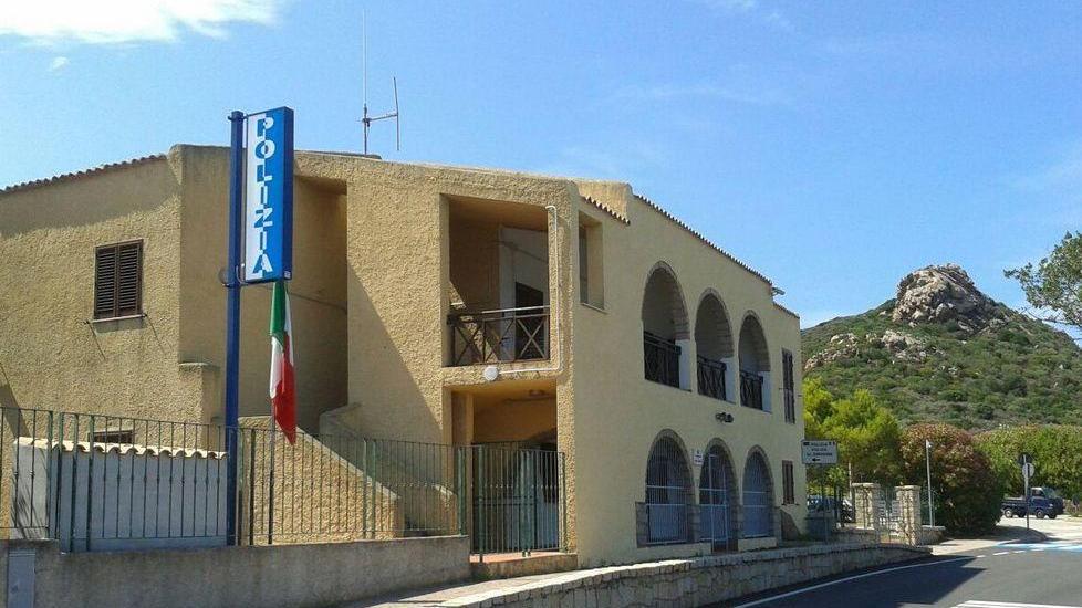 Resta ricoverato il giovane trafitto con il cavatappi