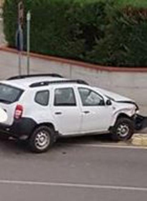 Scontro tra un Suv e una Fiat 500