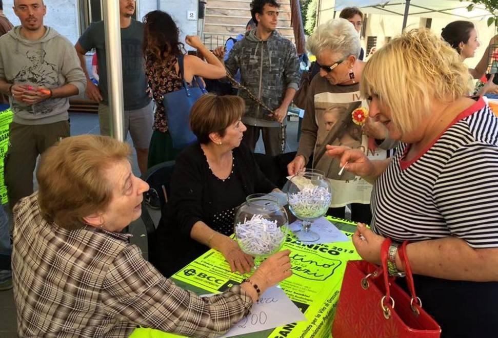 Torna il Mercatino Baby venditori per la lotta ai tumori 