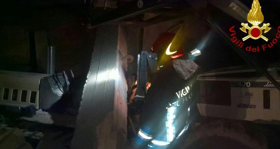 Muore a 67 anni schiacciato da una trave 