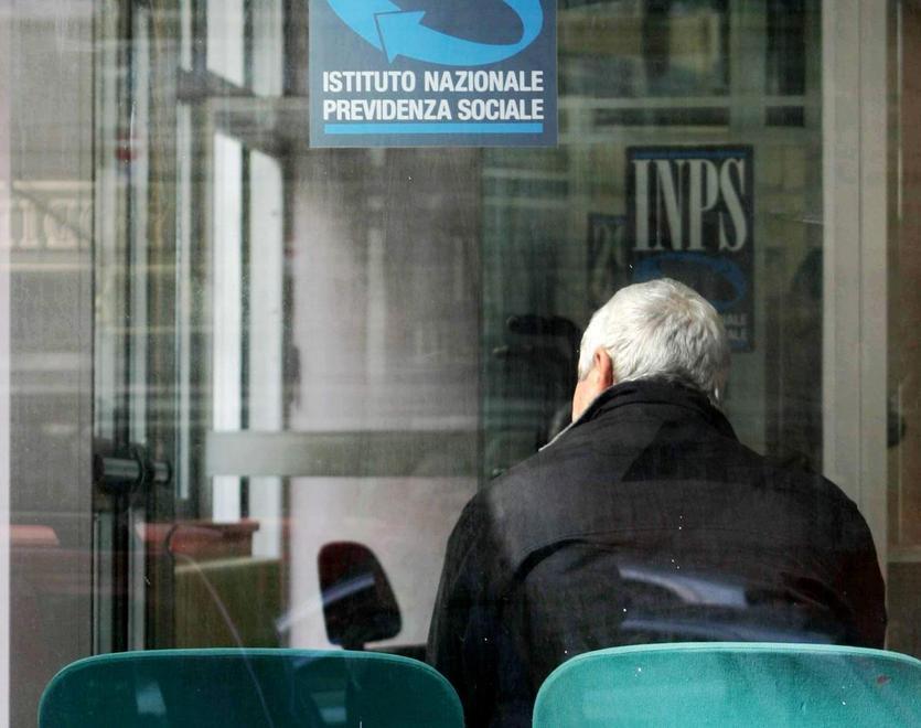 Confartigianato: 100 euro di tasse