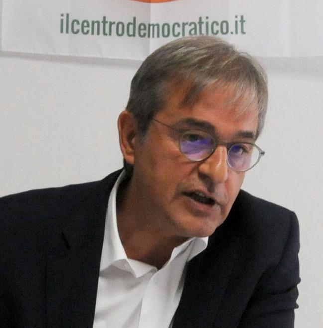 Desini passa al partito dei Sardi 