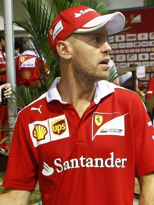 Singapore, continua l’incubo di Vettel 