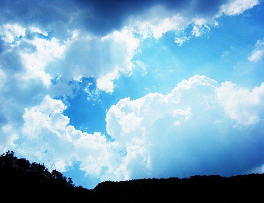 Meteo, le previsioni della settimana. Perturbazioni rapide e temperature gradevoli 