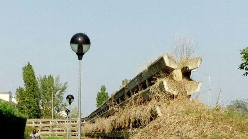 Il mostro di cemento sulla ciclabile di Modena Est
