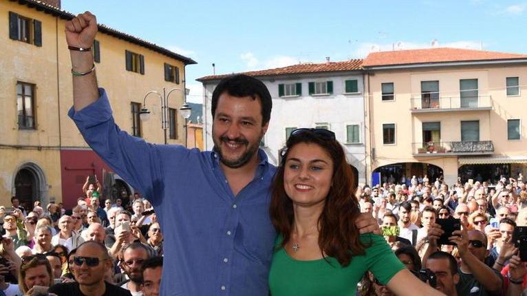 No alle unioni gay e basta coi profughi: la sindaca che ruggisce
