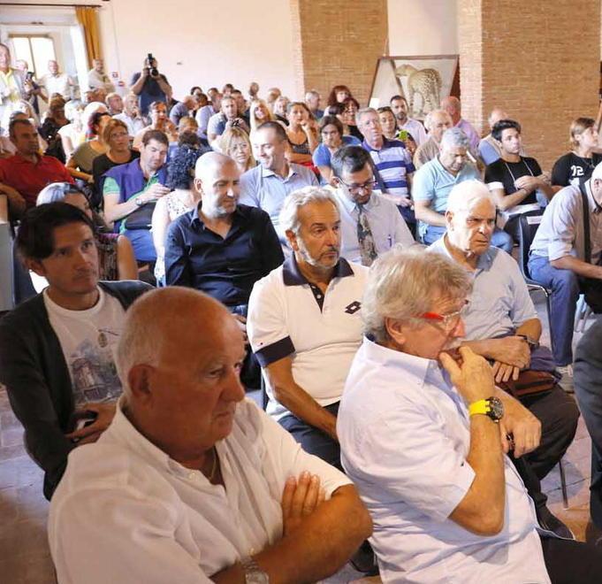 In duecento persone a ripercorrere la carriera