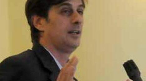 Pioggia a scuola, il Comune chiede i danni alla ditta