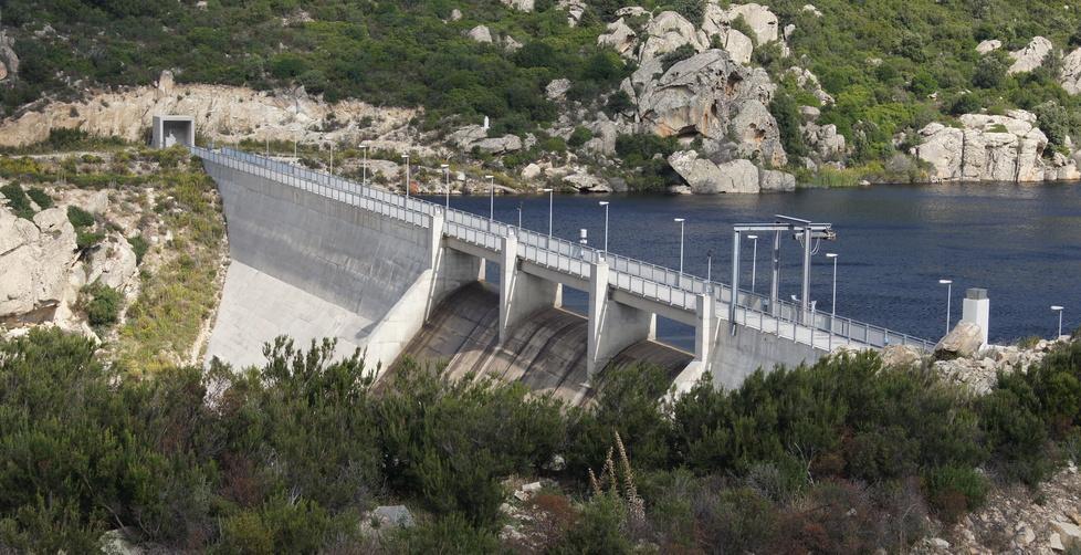 Niente acqua potabile sino al 2018 