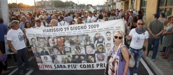 Strage di Viareggio, le richieste dei pm: 16 anni a Moretti e 15 a Elia 