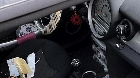 Furto su auto davanti alla scuola elementare