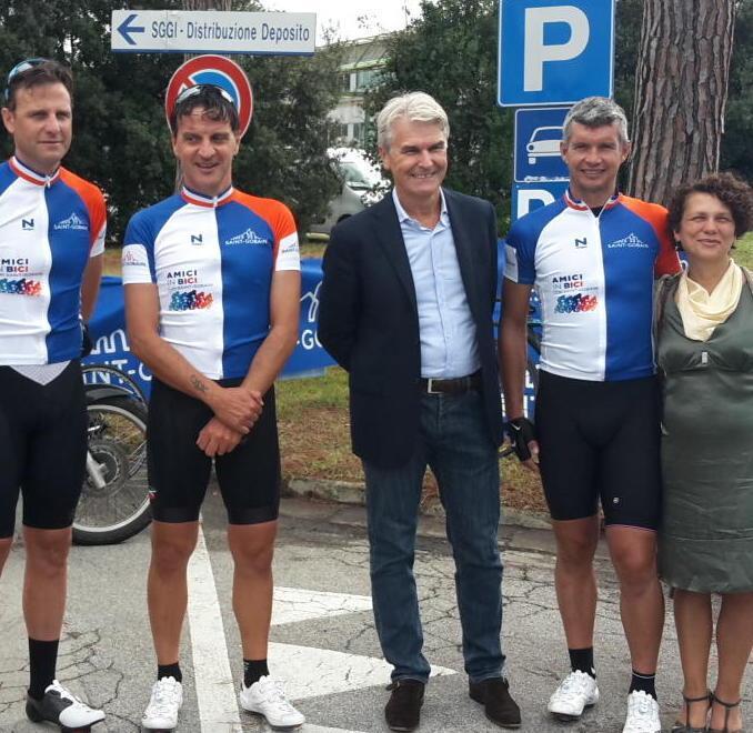 Amici in bici, ci sono anche le star 