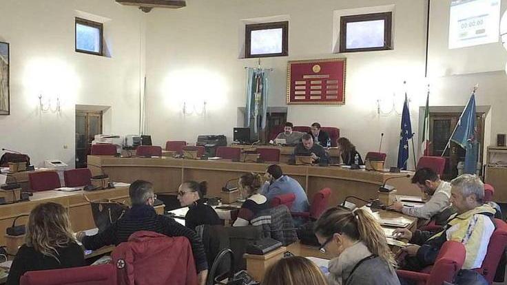 Servizi esternalizzati, è polemica in Comune