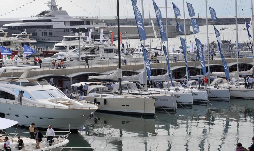 Gli yacht Fipa e Sanlorenzo in mostra a Genova