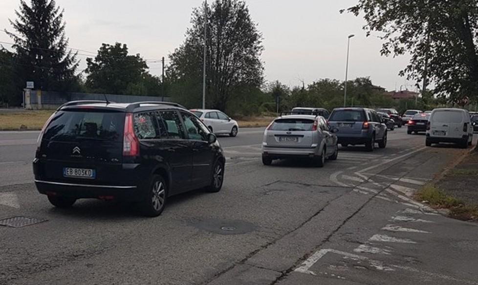 Via Palestro, la protesta corre sui social
