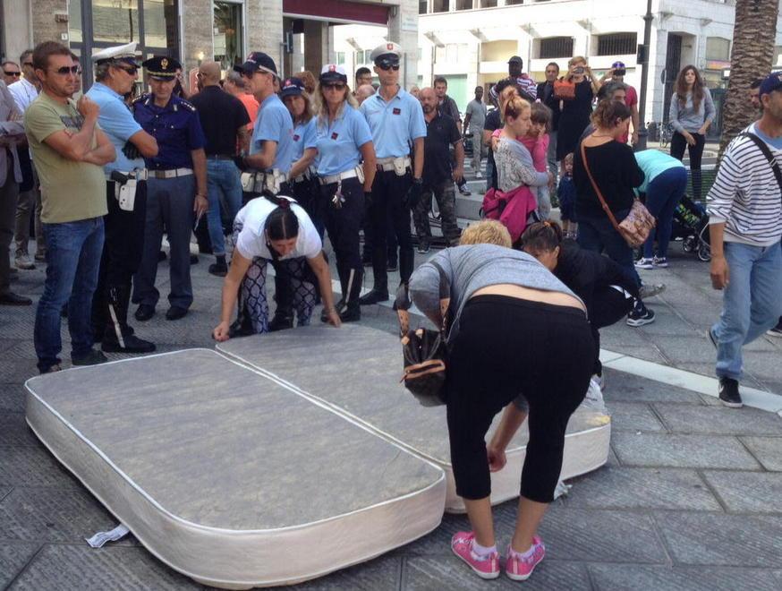«Occupare non è la soluzione verifiche su chi invita a farlo»