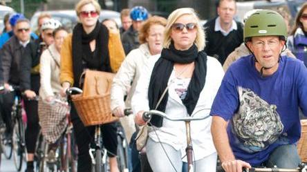 Domenica stop al traffico, si gira solo a piedi o in bici