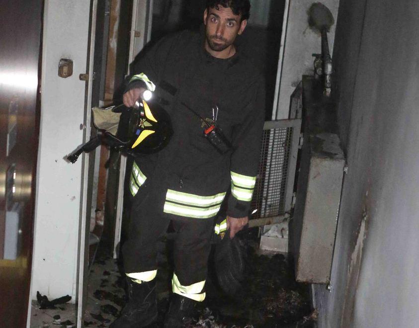 Reggio Emilia, incendio doloso in una palazzina 