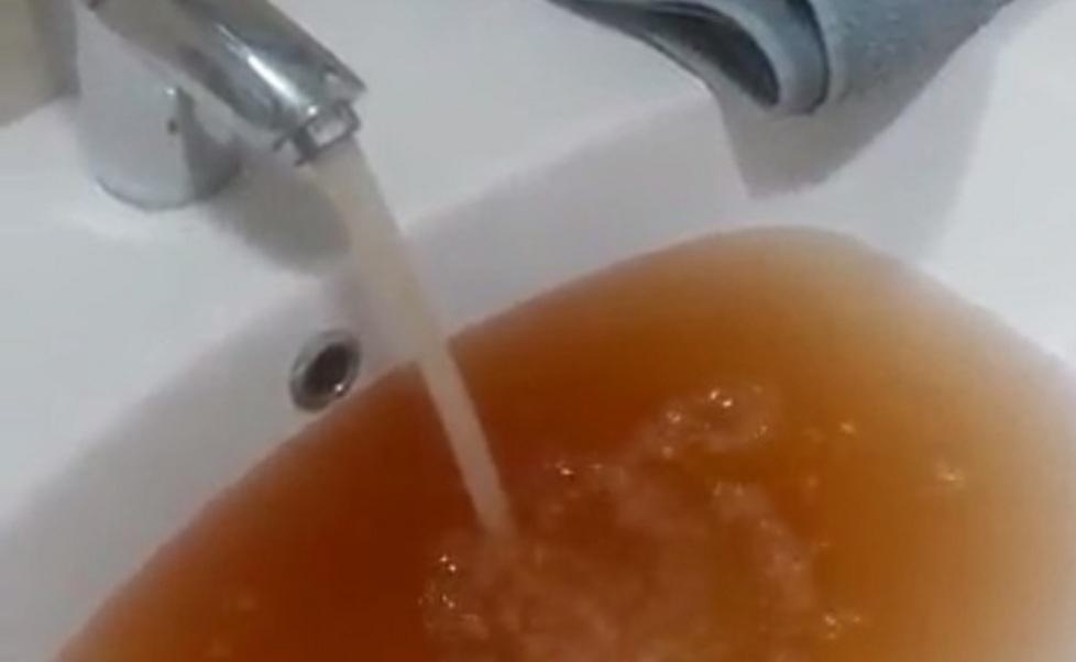 Acqua sporca: l’unico modo per non pagarla è fare causa 