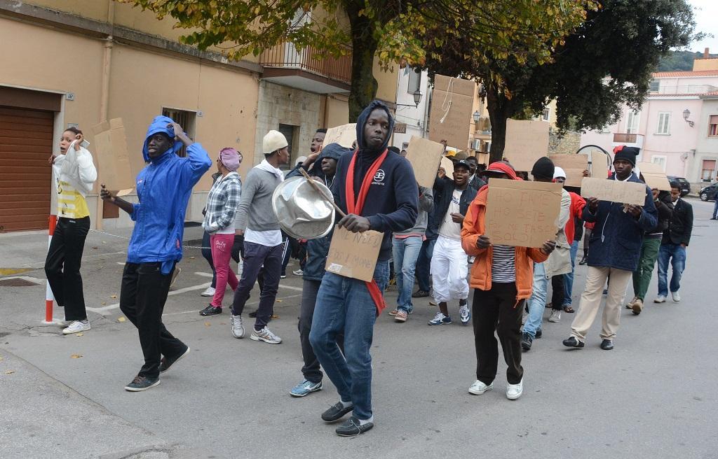 Protesta dei migranti a Cargeghe nel novembre 2015