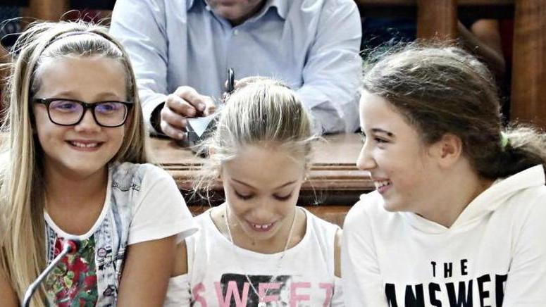 Tutti a piedi a scuola, ecco i bambini premiati per l’iniziativa eco