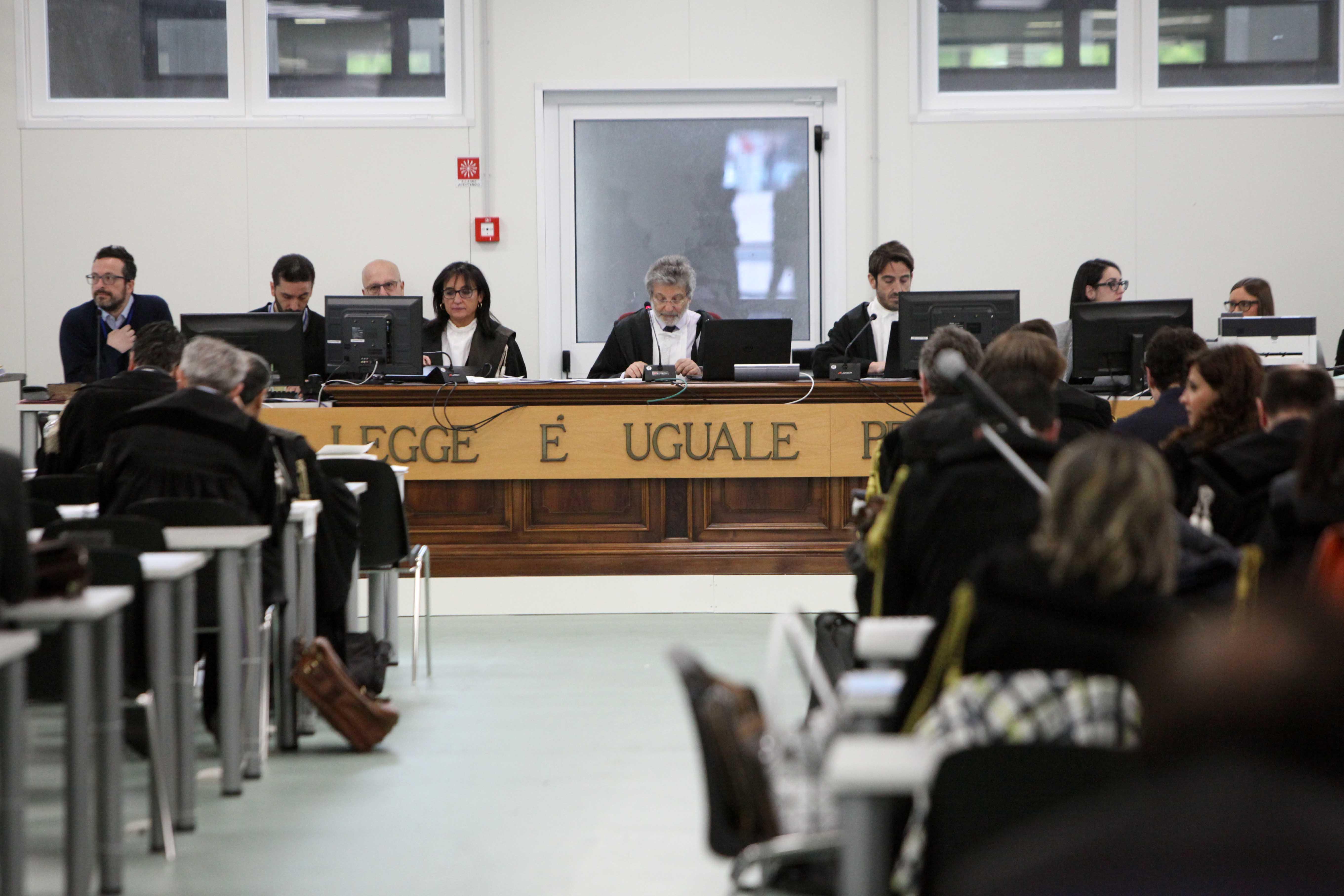 Processo Aemilia, “Ti impicchiamo se non vai via da qui” 